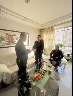 春節(jié)前夕酒泉市國資委領導看望慰問敦煌種業(yè)老干部老黨員、困難職工